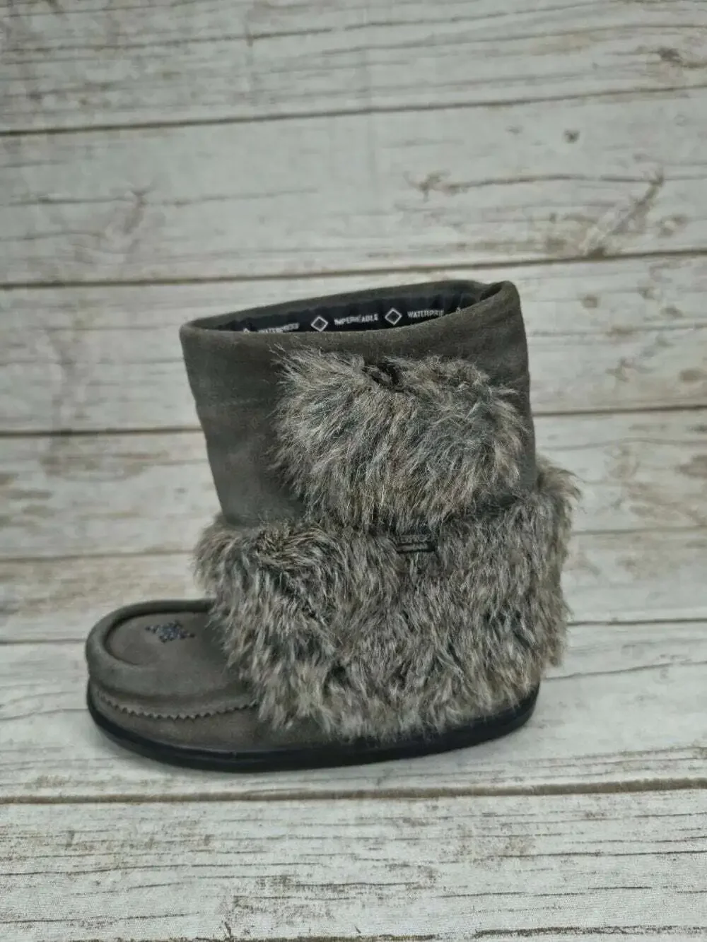 Manitobah Mukluks Gray Fur Trim Waterproof Winter Boots Youth Size 1